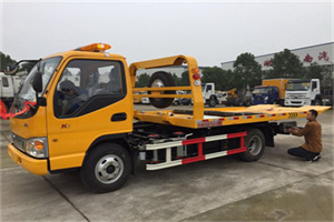 丹巴哪里有拖车服务