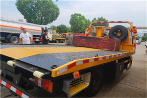 丹巴附近拖车电话号码服务