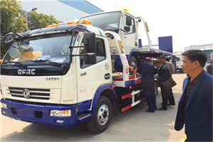 丹巴汽车道路救援拖车价格